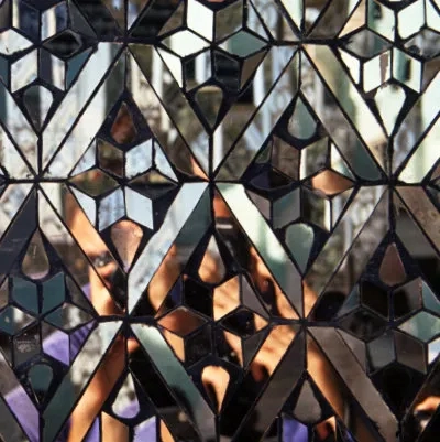 Mirrored pillar, Mandalay Hill